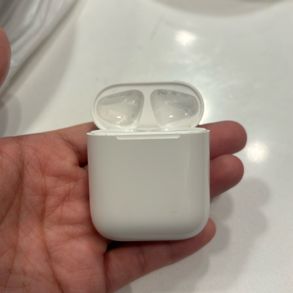 AirPods 1&2 Wireless Charger Replacement Case